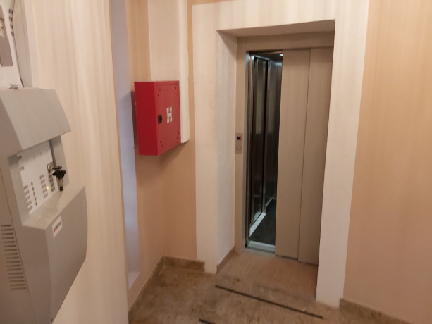 prodajem-lift-kleemann-putnicki-big-0