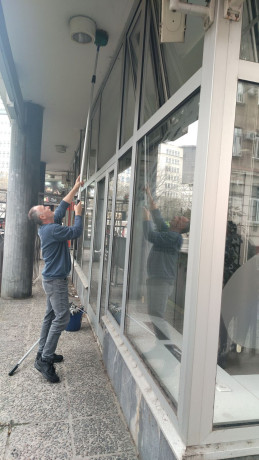 pranje-odrzavanje-svih-staklenih-povrsina-big-2