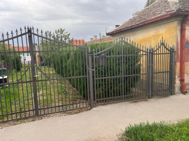 kuca-i-gradjevinsko-zemljiste-u-centru-pozarevca-big-2