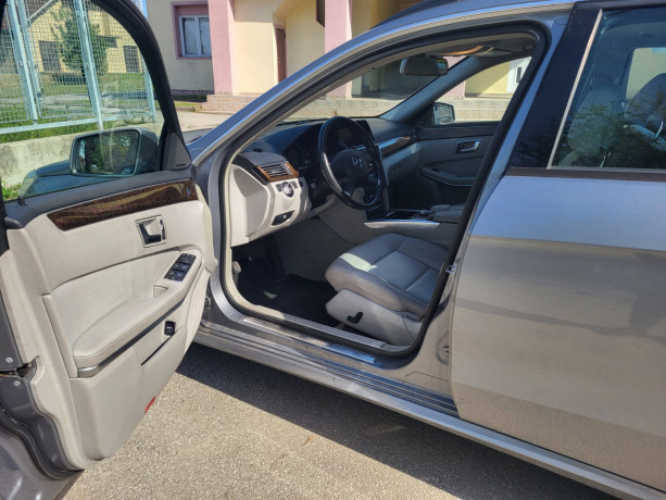 mercedes-benz-e-250-2011-godiste-big-2