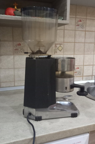 kafe-aparat-na-prodaju-big-4