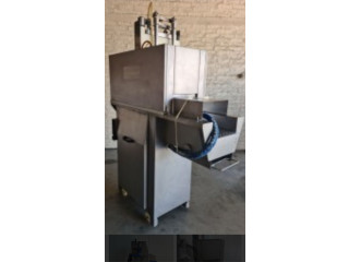 Injektor sa devet igala u ispravnom stanju, Cena 500 evra, Beograd Kontakt: 0638963821 Rada