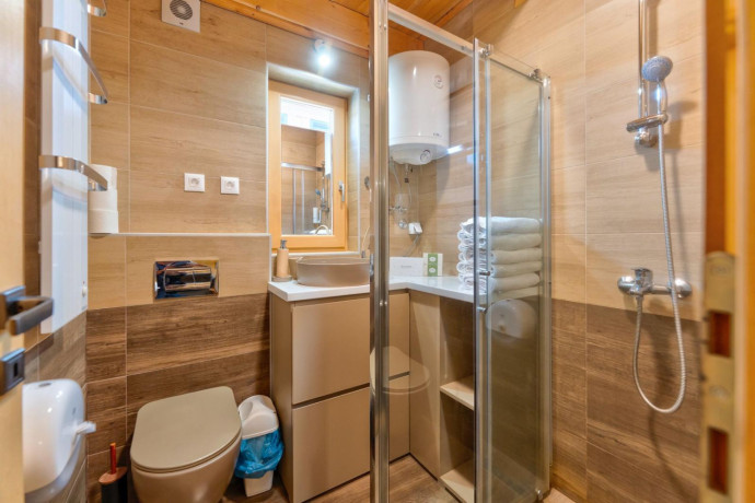 prodajem-kucuposao-na-zlatiboru-30-lux-90m2-big-2