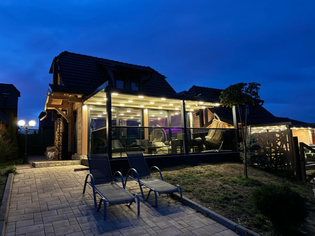 prodajem-kucuposao-na-zlatiboru-30-lux-90m2-big-1