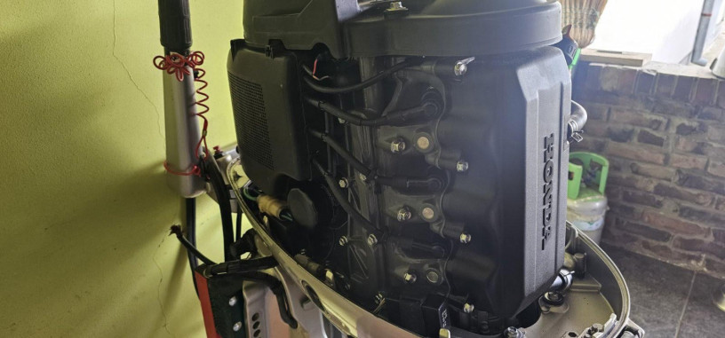 motor-za-gliser-honda-big-1