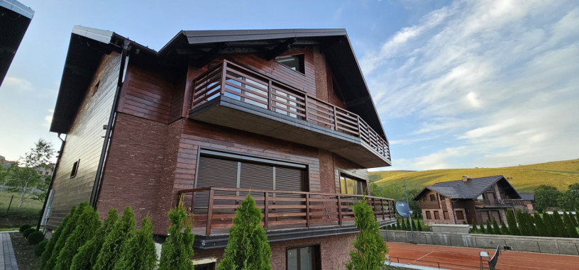 na-prodaju-lux-stan-na-mirnoj-lokaciji-big-1