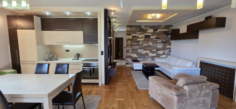 lux-stan-na-prodaju-big-4