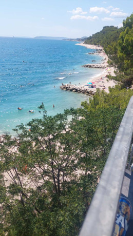 izdaje-se-apartman-u-centru-stobreca-big-4