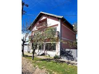 Kuća u Deču, opstina Pećinci