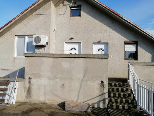 na-prodaju-kuca-250m2-36m2-garaza-big-1