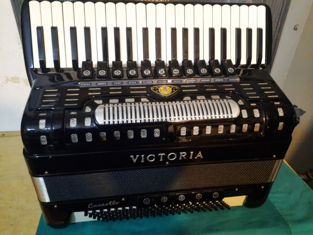 harmonika-victoria-u-vrhunskom-stanju-big-0