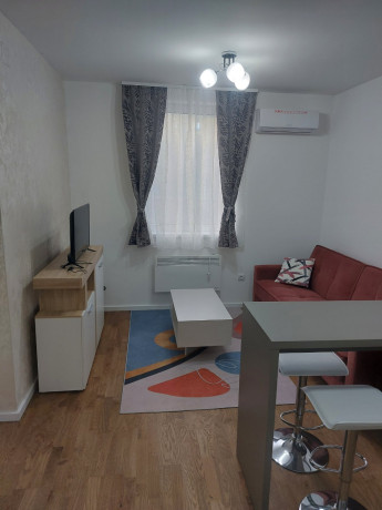 zvezdara-prodajem-jednoiposoban-stan-big-0