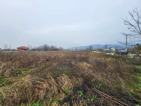 plac-u-prijevoru-102-ara-dve-parcele-big-2