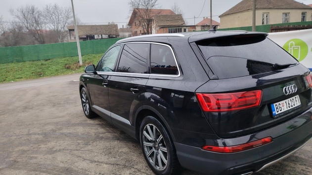 audi-q7-4x4-s-line-2015-top-oprema-big-2