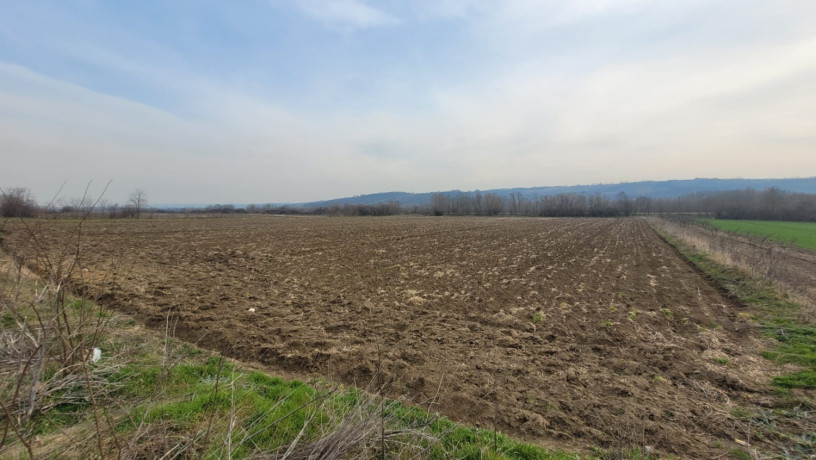 parcela-18hektara-visokonaponska-struja-ravna-big-0