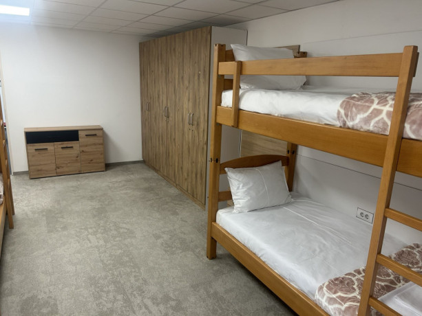 izdajem-sobe-u-borci-hostelski-tip-smestaja-big-1